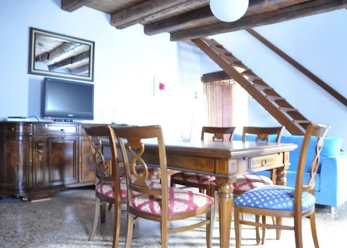 Ca'giustinian Apartment