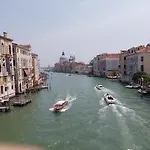 Ca'giustinian * ונציה