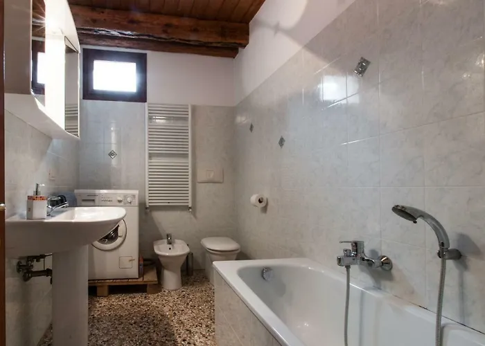 Ca'giustinian Apartment