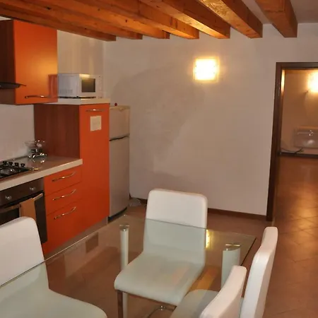 Ca'giustinian * البندقية