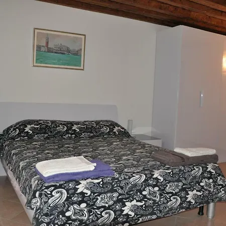 Ca'giustinian * البندقية